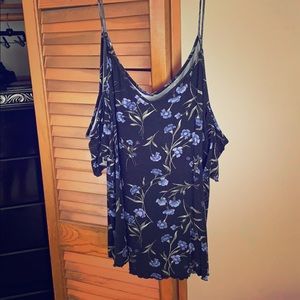 AE shirt, open shoulders